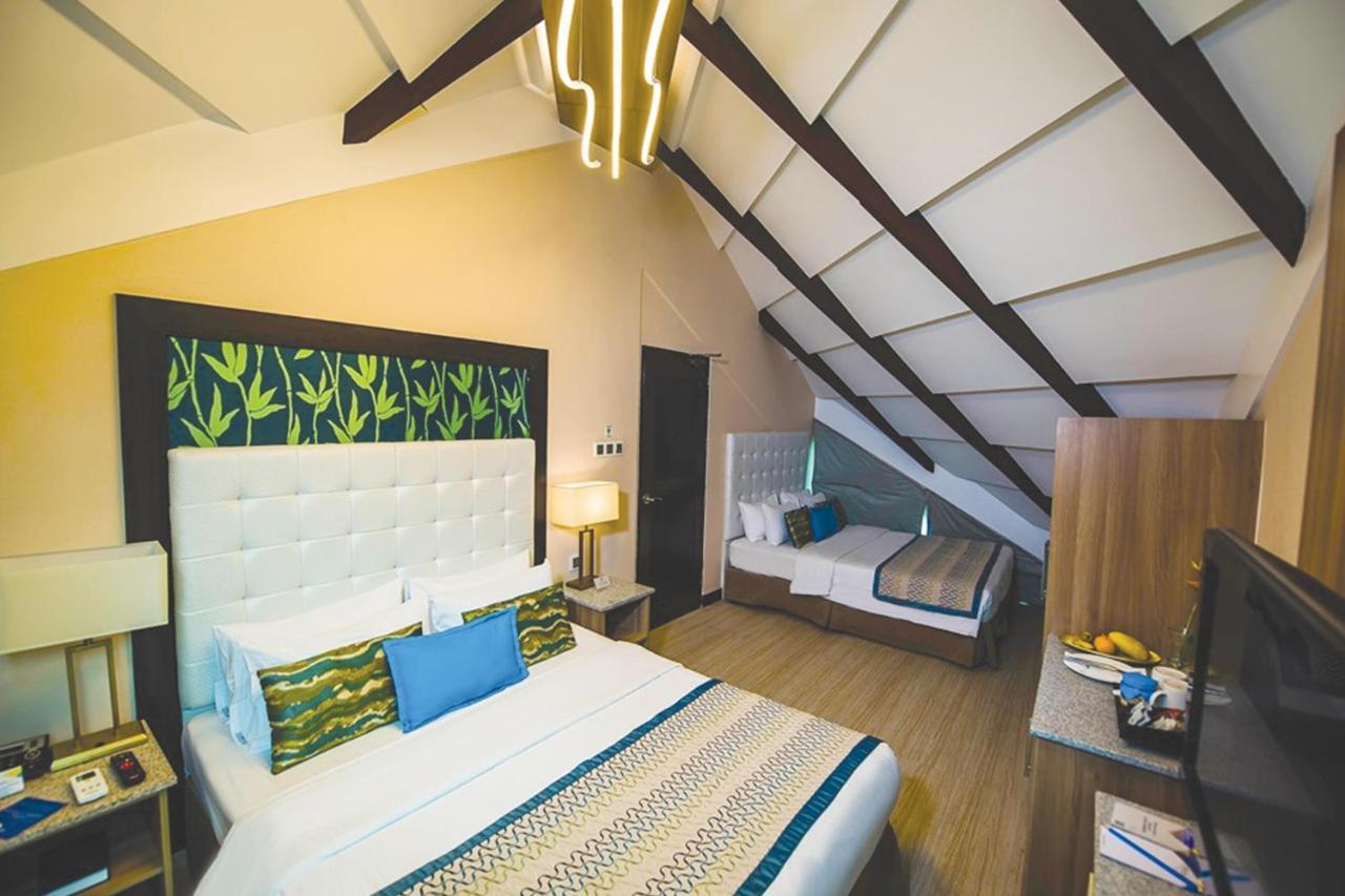 Acuatico Beach Resort & Hotel Inc. San Juan  Dış mekan fotoğraf